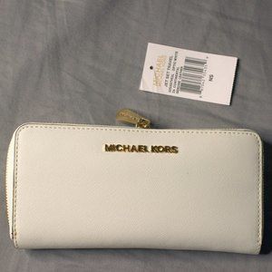 White zip Michael Kors wallet